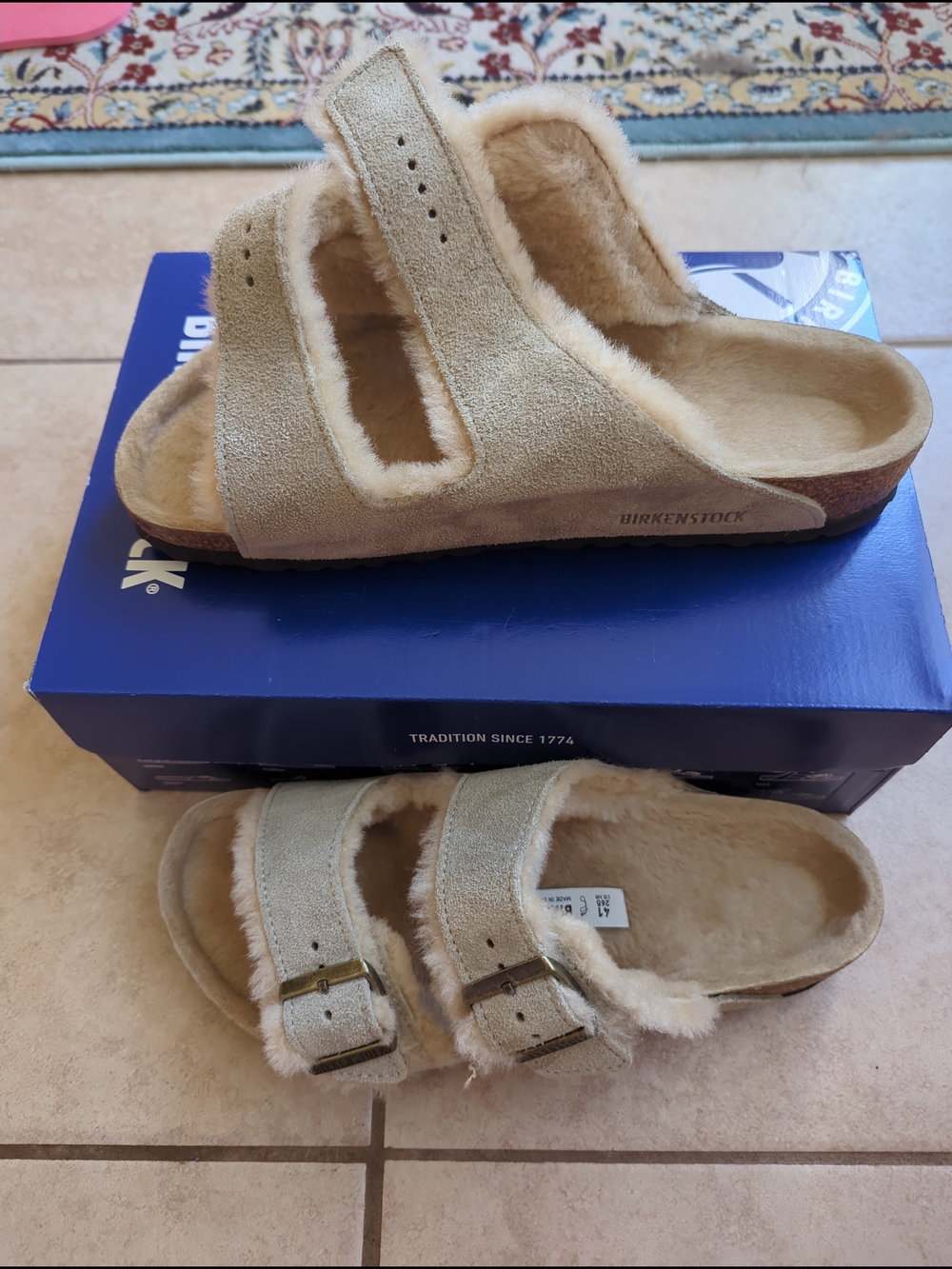 Birkenstock Arizona Shearling Slides Beige W10 EU41 NWT - Picture 4 of 7